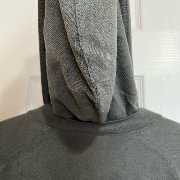 TONET Cashmere/Wool Sweater Set - Picture 6 of 16